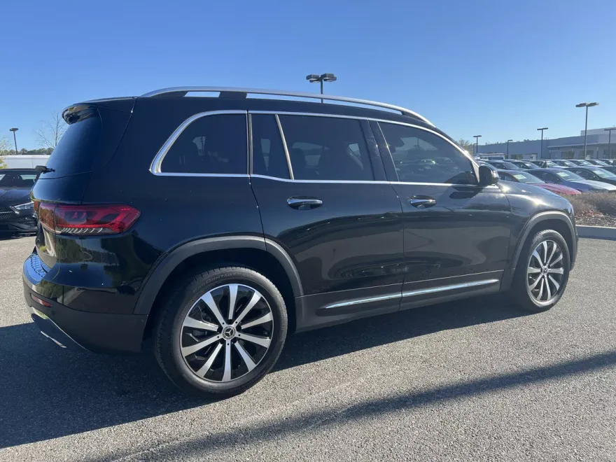2022 Mercedes Benz GLB 250 photo 1