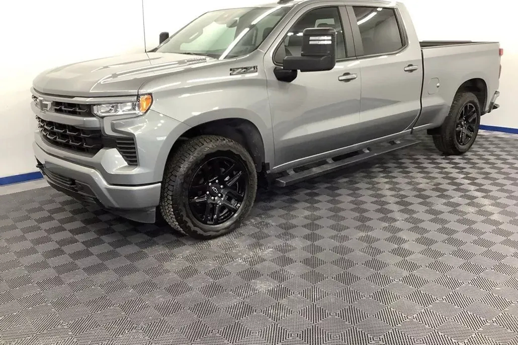 2025 Chevrolet Silverado 1500 RST photo 1
