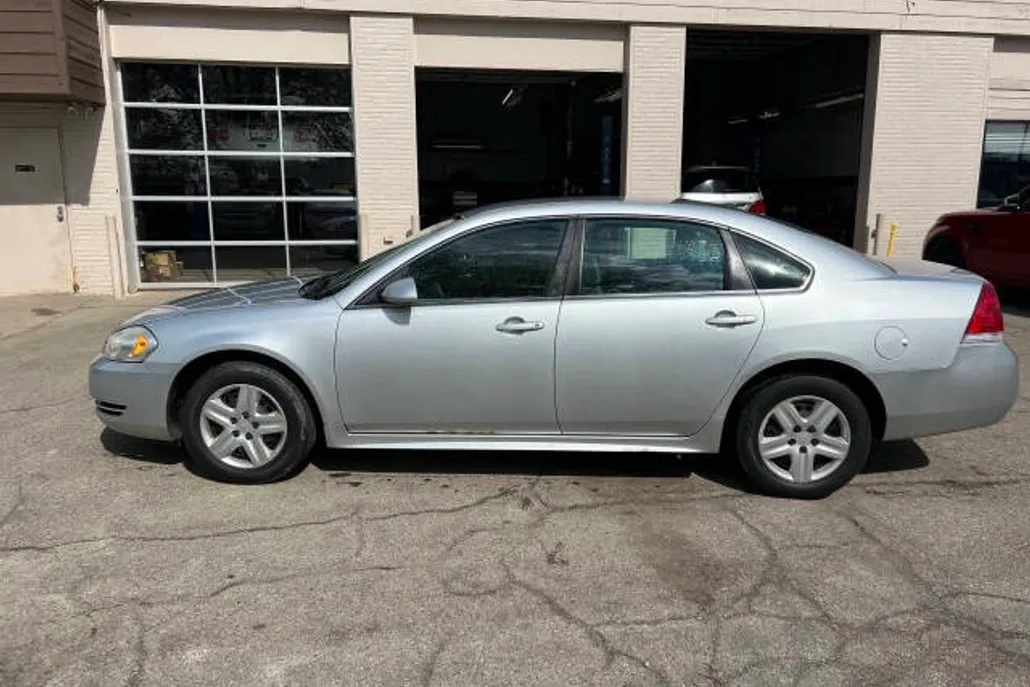 2011 Chevrolet Impala LS photo 1