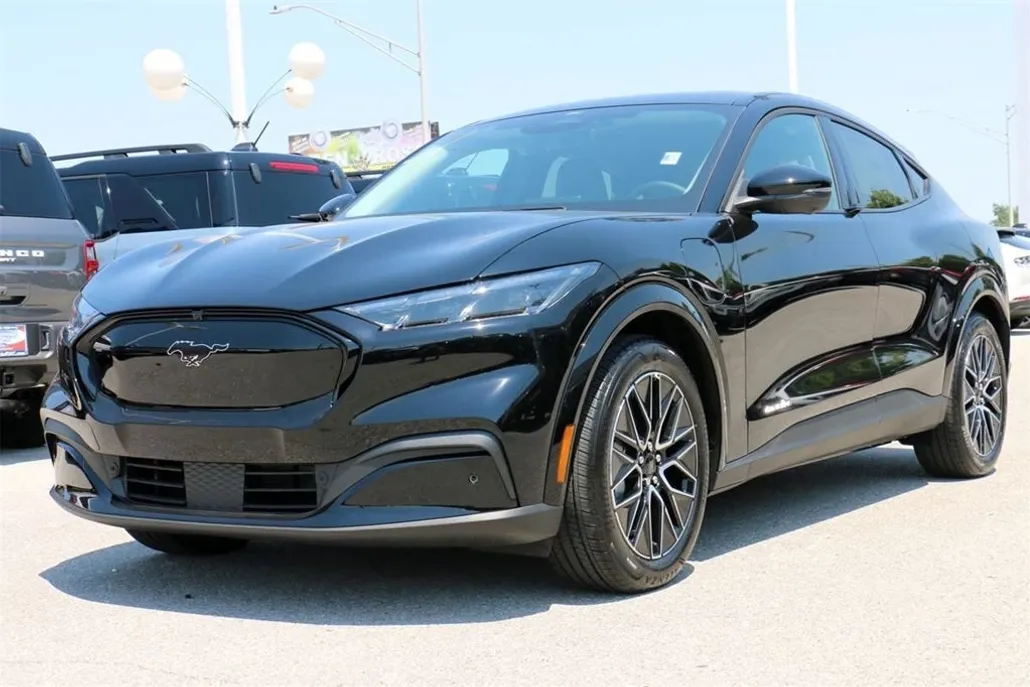 2025 Ford Mustang Mach-E Premium photo 1