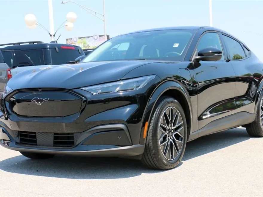 2025 Ford Mustang Mach-E Premium photo 1
