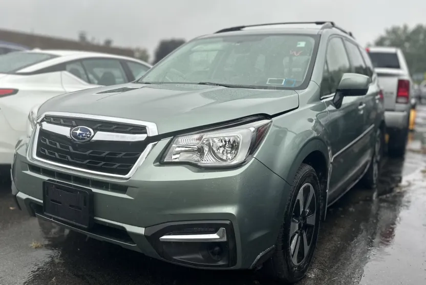 2018 Subaru Forester 2.5i Premium photo 1