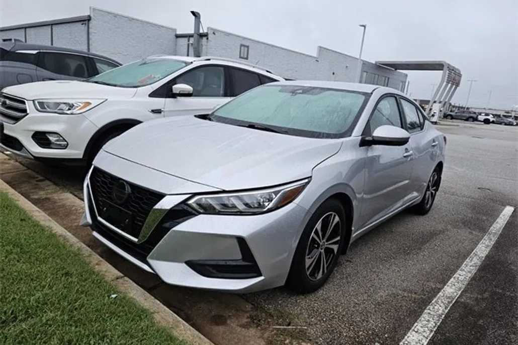 2020 Nissan Sentra SV photo 1