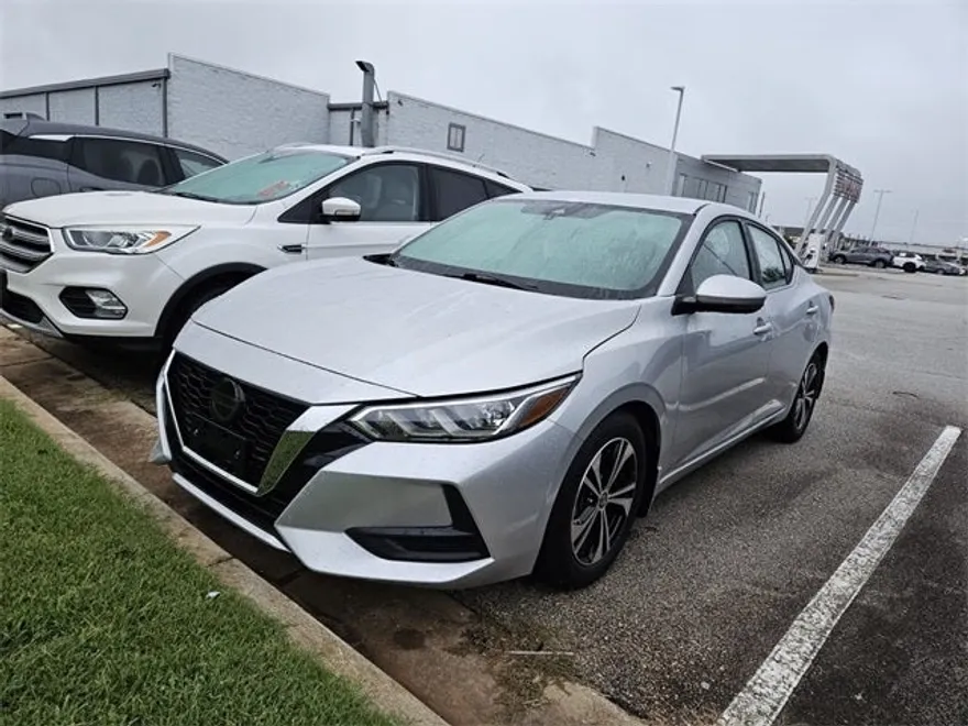 2020 Nissan Sentra SV photo 1