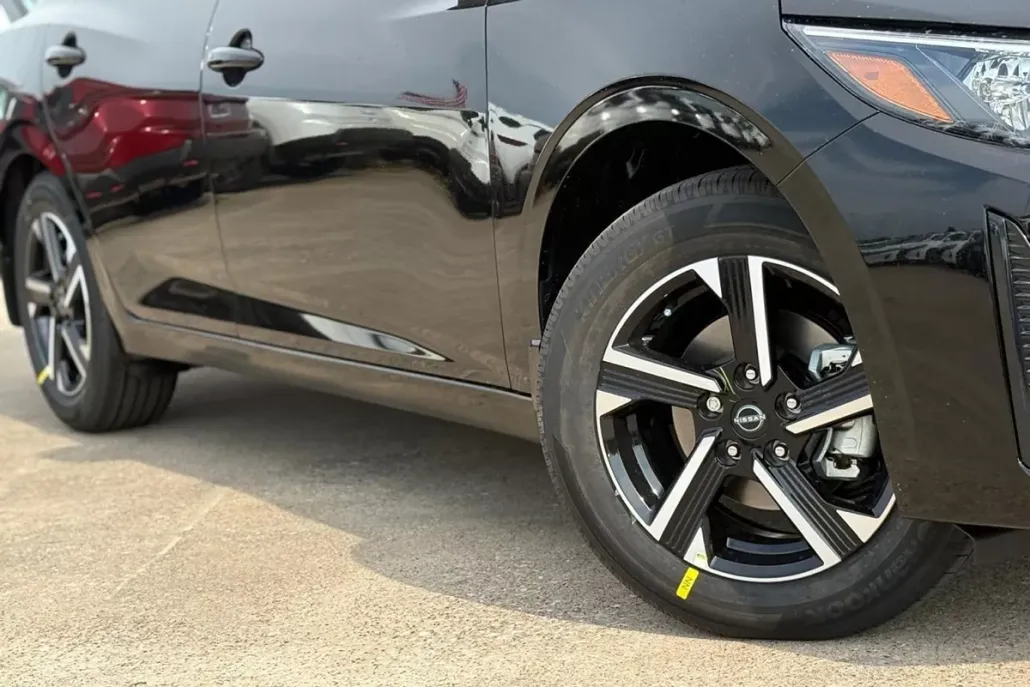 2025 Nissan Sentra SV photo 1