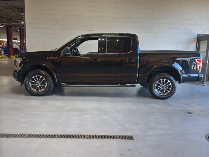 2019 Ford F-150 XLT photo 1