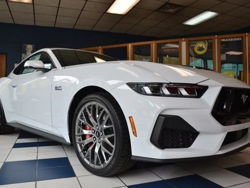 2024 Ford Mustang GT Premium photo 1