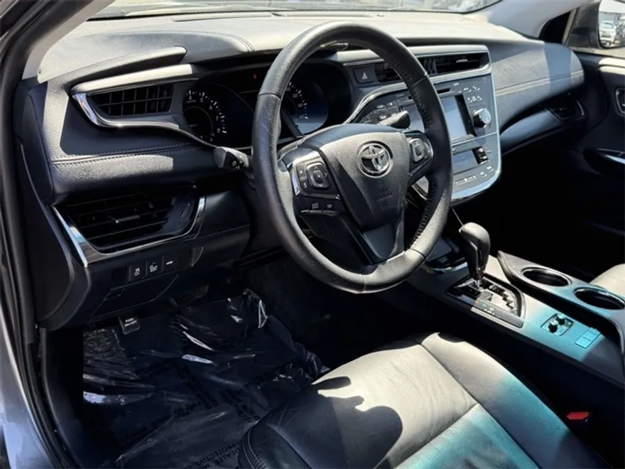 2016 Toyota Avalon XLE Premium photo 1