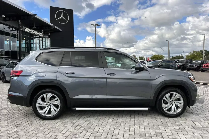 2022 Volkswagen Atlas V6 SE Technology photo 1