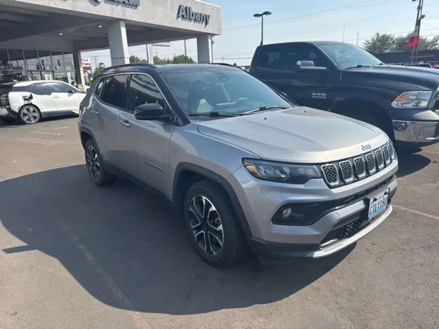 2023 Jeep Compass Limited photo 1