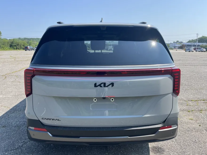 2026 Kia Carnival SX Prestige photo 1