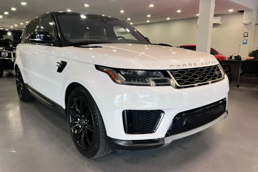 2018 Land Rover Range Rover Sport SE photo 1