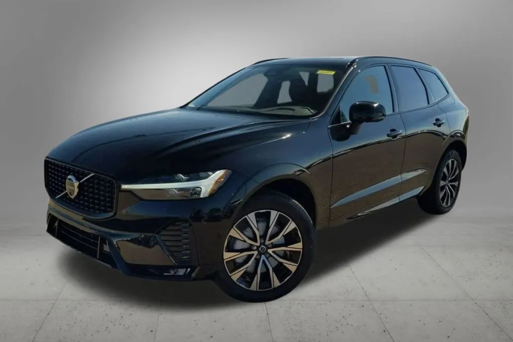 2025 Volvo XC60 Plus B5 photo 1