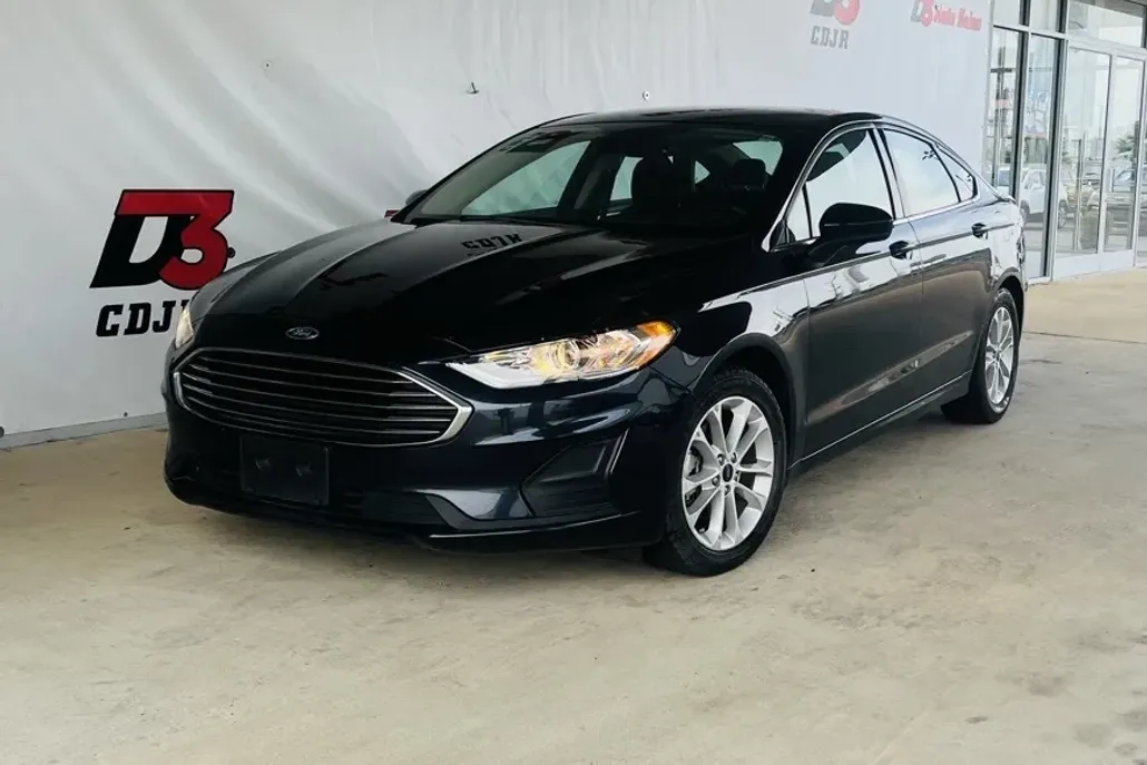 2020 Ford Fusion Hybrid SE photo 1