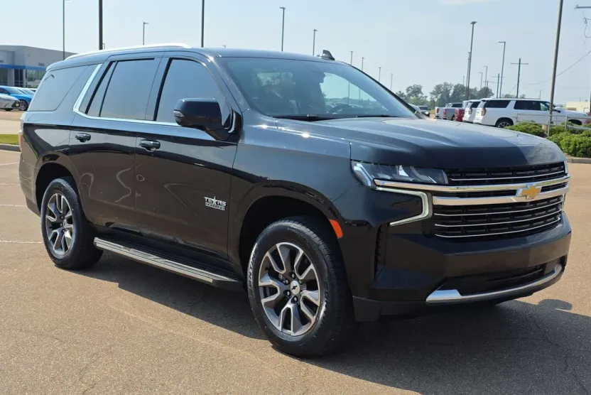 2021 Chevrolet Tahoe LT photo 1