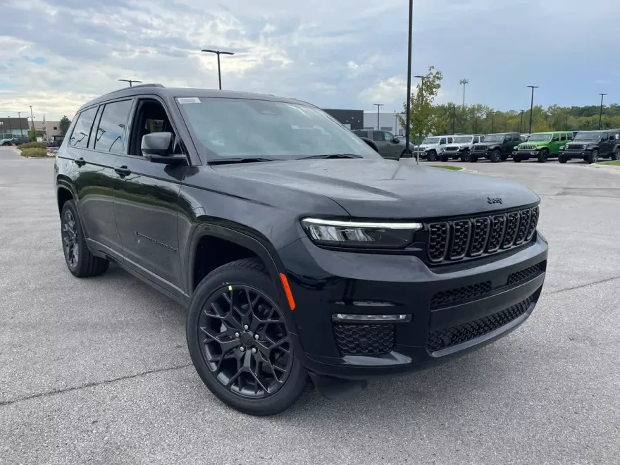 2025 Jeep Grand Cherokee L Summit Reserve photo 1