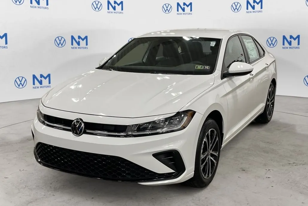 2026 Volkswagen Jetta Sport photo 1
