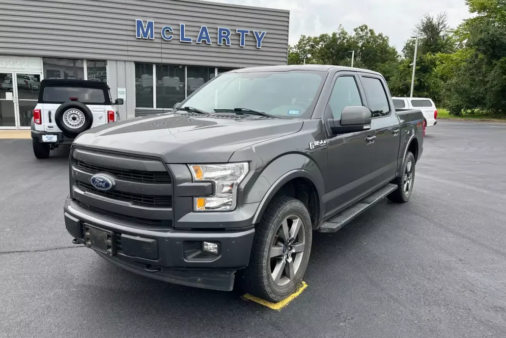 2017 Ford F-150 Lariat photo 1
