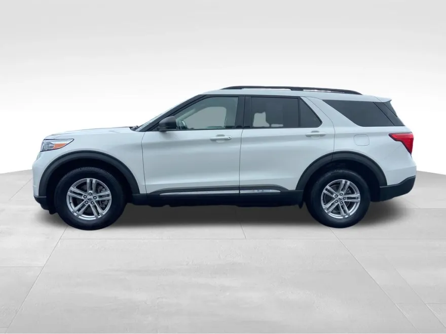 2020 Ford Explorer XLT photo 1