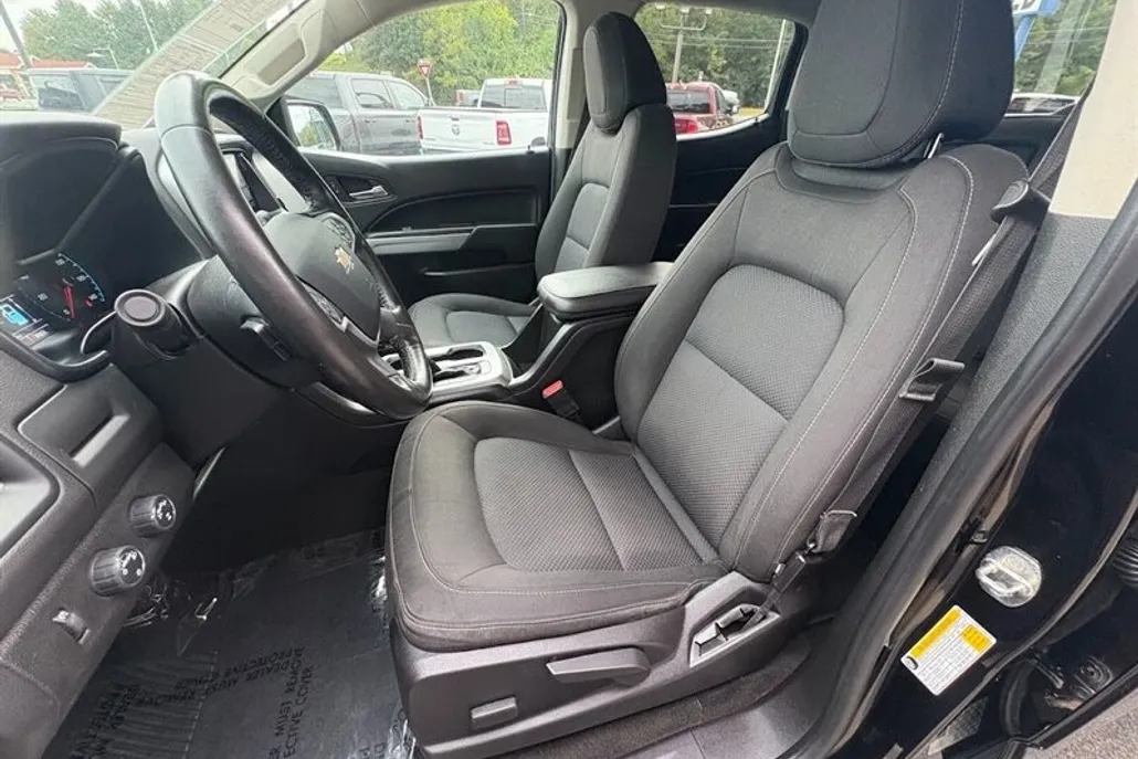 2018 Chevrolet Colorado LT photo 1