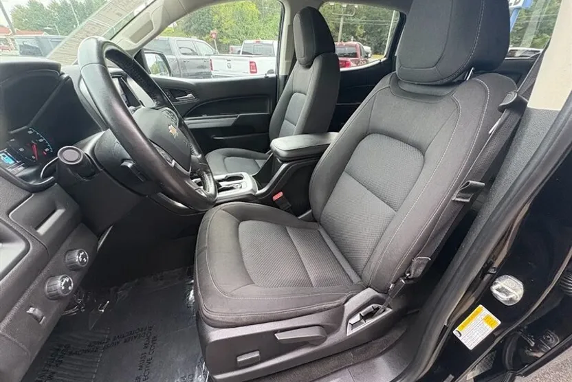 2018 Chevrolet Colorado LT photo 1