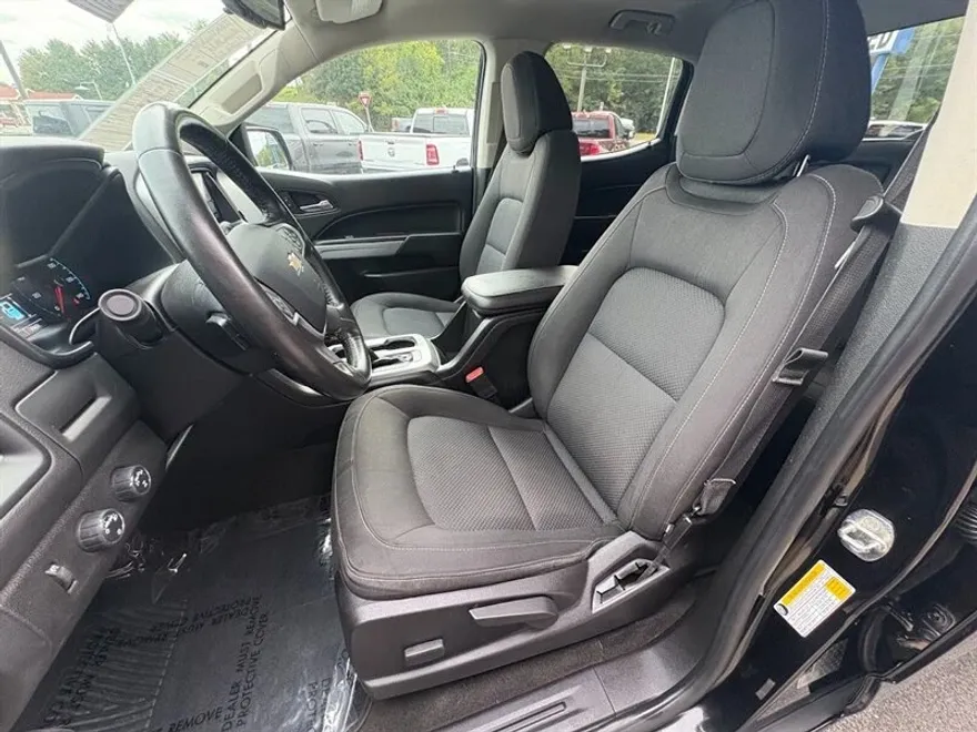 2018 Chevrolet Colorado LT photo 1