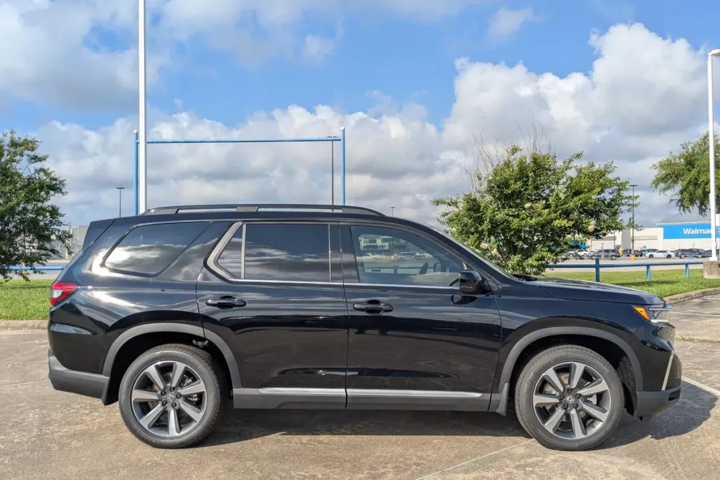 2025 Honda Pilot Elite photo 1