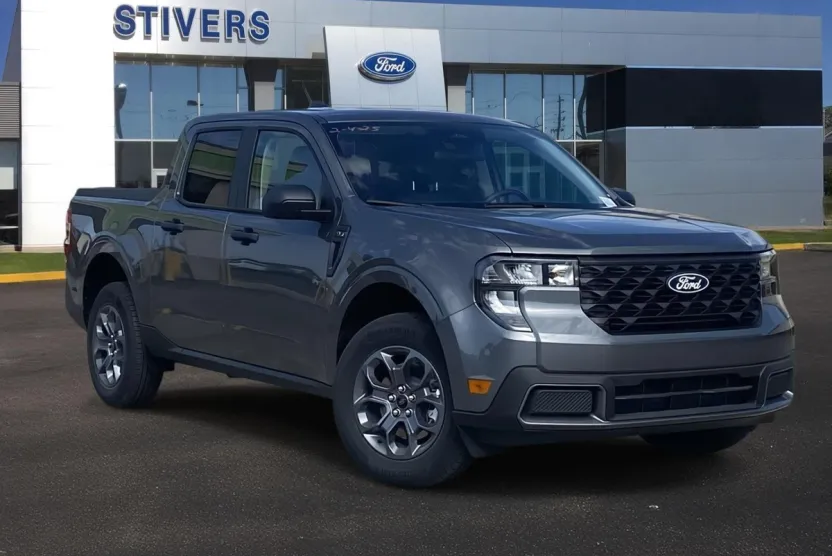 2025 Ford Maverick XLT photo 1