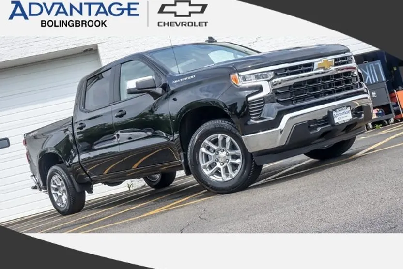 2026 Chevrolet Silverado 1500 LT photo 1