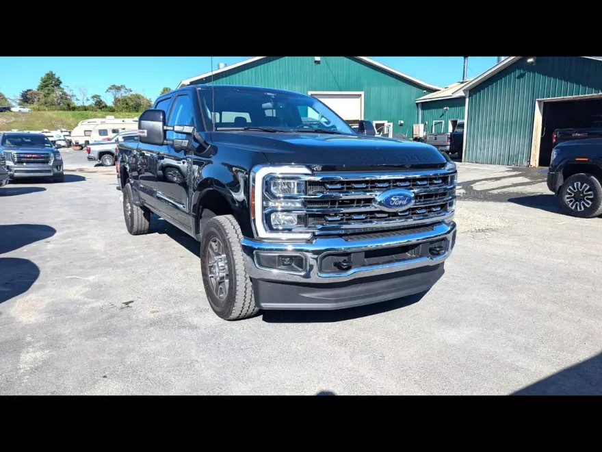 2024 Ford F-250 Lariat photo 1