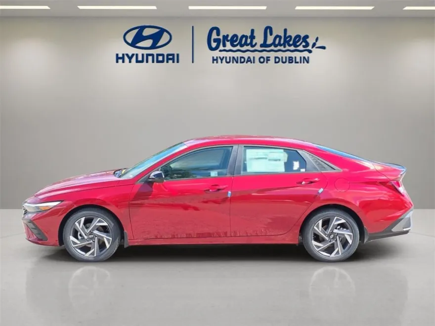 2025 Hyundai Elantra SEL Sport photo 1