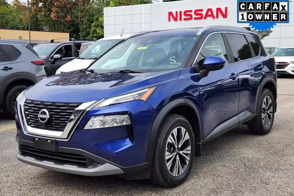 2022 Nissan Rogue SV photo 1