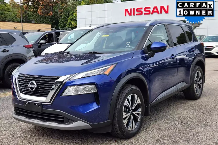 2022 Nissan Rogue SV photo 1