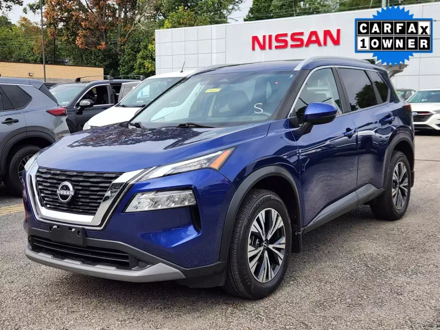 2022 Nissan Rogue SV photo 1