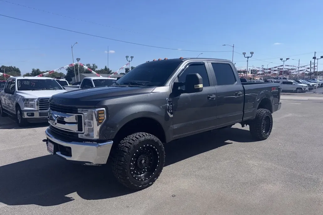 2018 Ford F-250 XL photo 1