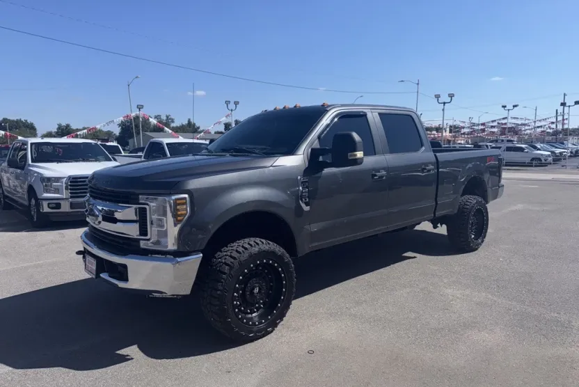 2018 Ford F-250 XL photo 1