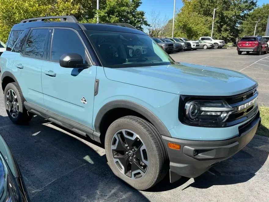 2022 Ford Bronco Sport Outer Banks photo 1