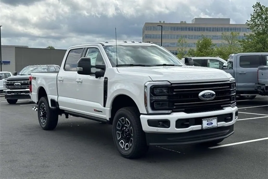 2025 Ford F-350 photo 1