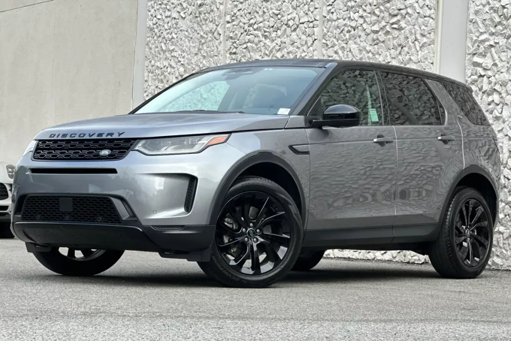 2023 Land Rover Discovery Sport SE photo 1