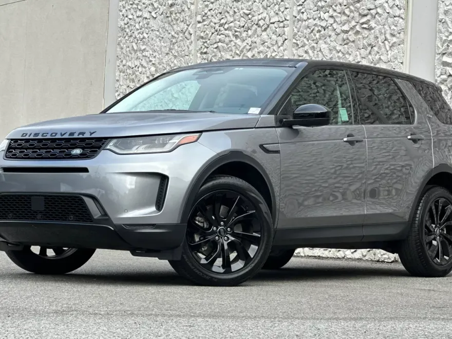 2023 Land Rover Discovery Sport SE photo 1