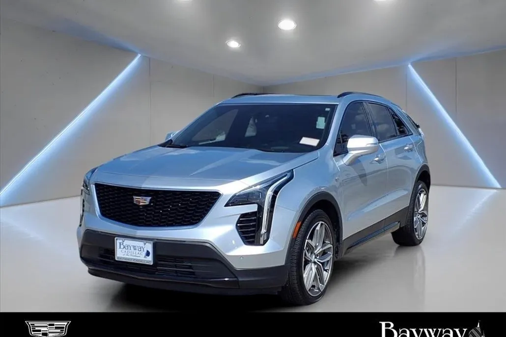 2022 Cadillac XT4 Sport photo 1