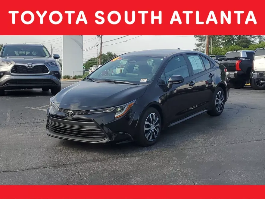 2024 Toyota Corolla LE photo 1