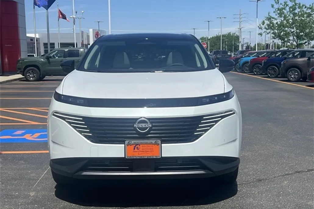 2025 Nissan Murano SL photo 1