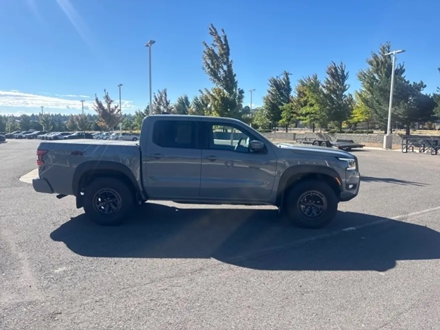 2025 Nissan Frontier PRO-4X photo 1