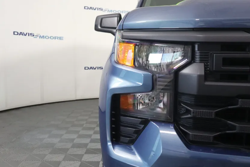 2024 Chevrolet Silverado 1500 Custom photo 1