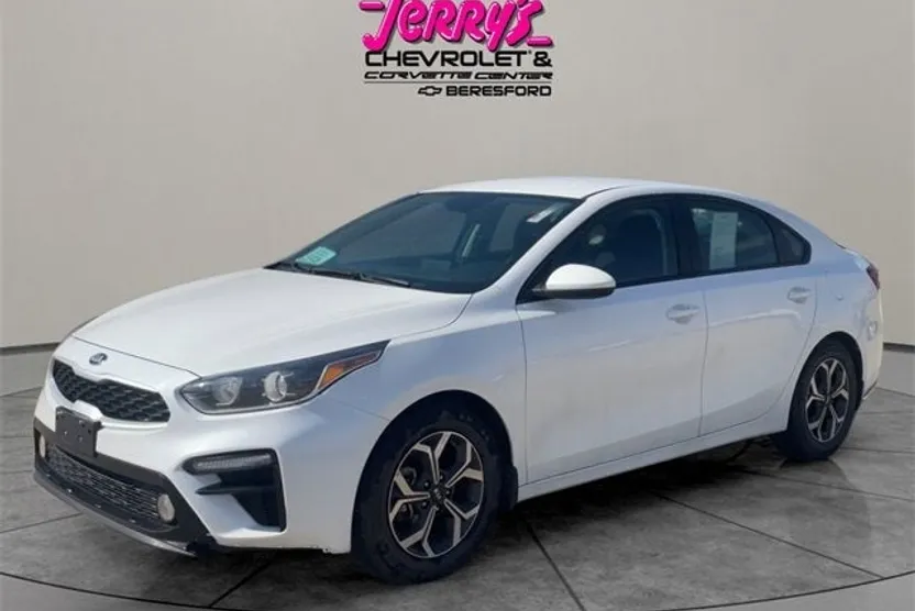 2021 Kia Forte FE LXS photo 1