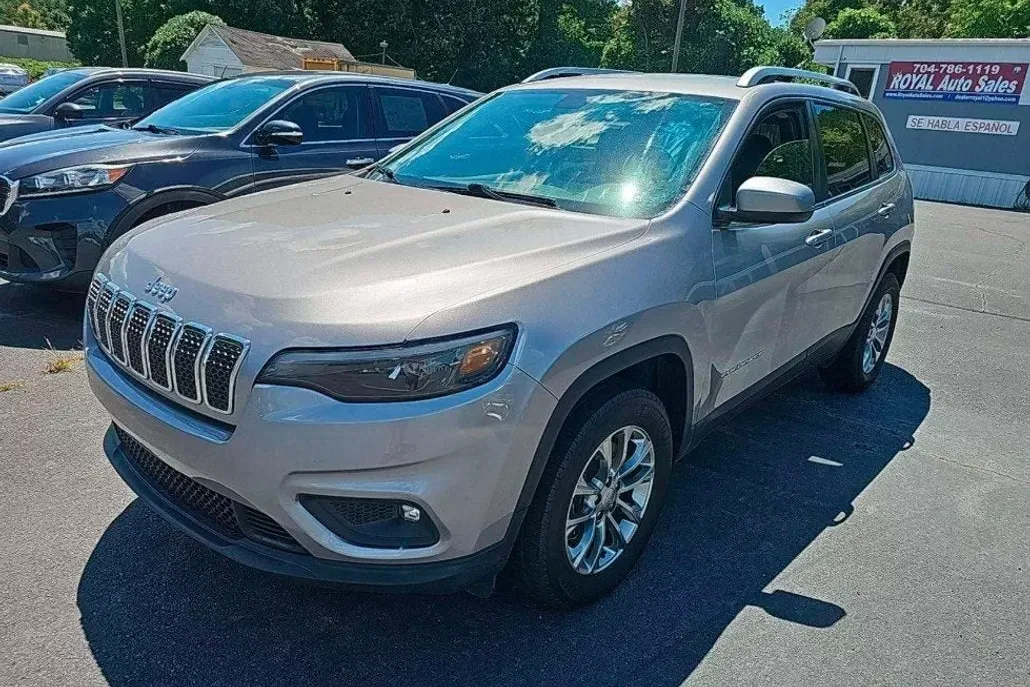 2019 Jeep Cherokee Latitude photo 1
