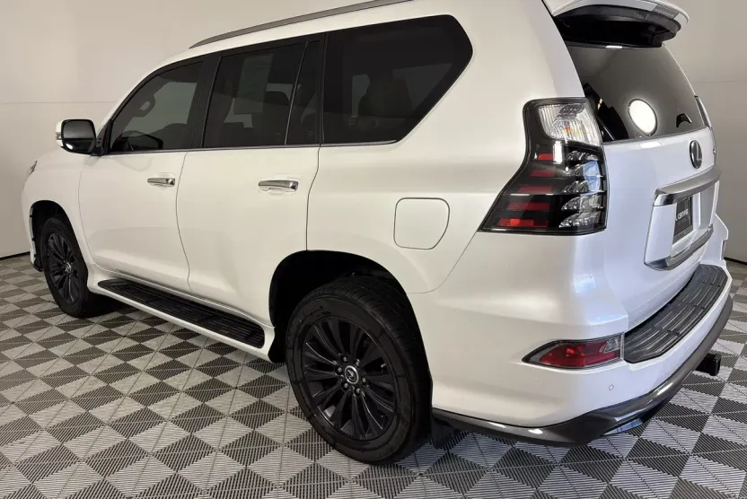 2023 Lexus GX 460 Premium photo 1