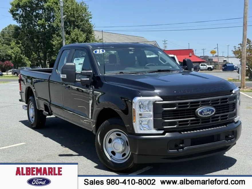 2025 Ford F-350 photo 1