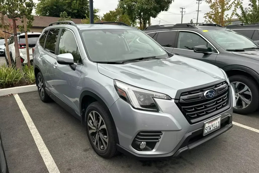 2022 Subaru Forester Limited photo 1